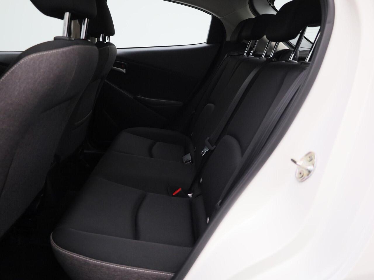 Mazda 2 1.5 e-SkyActiv-G 90 Centre-Line | Cruise Control | DAB-Radio | LED-Verlichting | Airconditioning | Apple Carplay & Android Auto | Keyless Start | Elektrische Ramen | Elektrisch Verstelbare Spiegels | Orig. NL