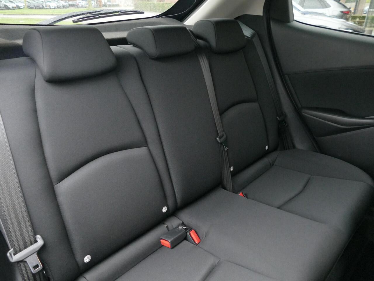 Mazda 2 1.5 e-SkyActiv-G 90 Exclusive-Line | LED-verlichting | Stoelverwarming | Achteruitrijcamera | Keyless | RIJKLAARPRIJS!