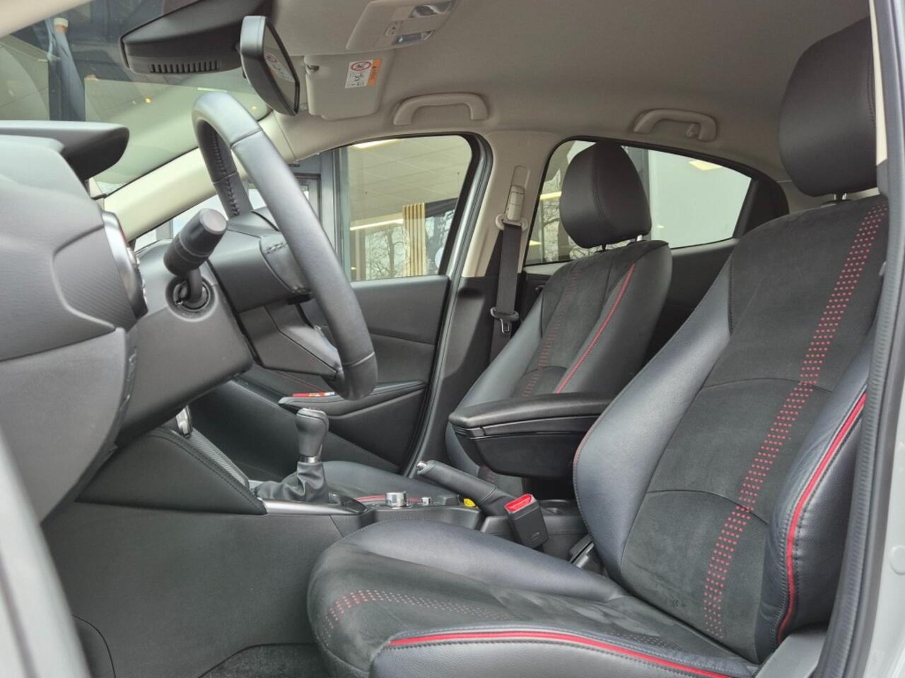 Mazda 2 E- SKYACTIV- G 90 6MT M-HYBRID HOMURA Aka / Aero-Pakket