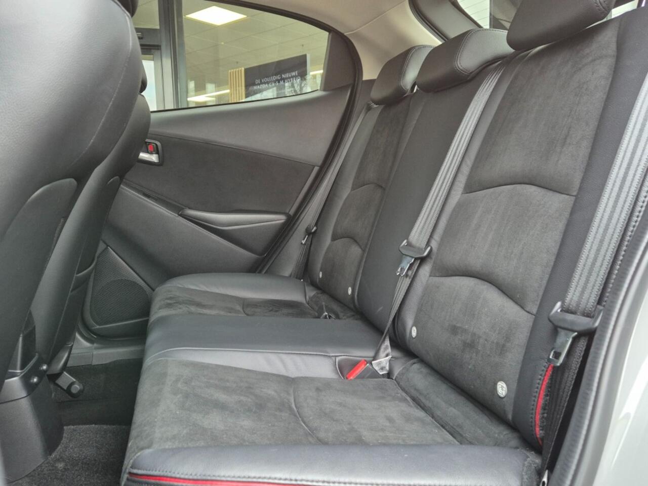 Mazda 2 E- SKYACTIV- G 90 6MT M-HYBRID HOMURA Aka / Aero-Pakket