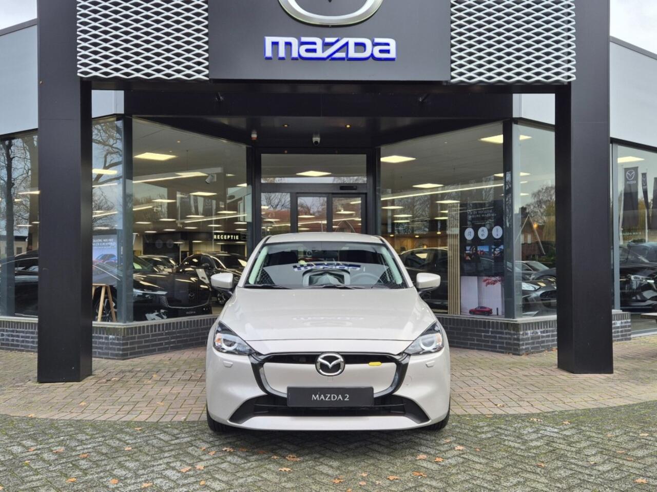 Mazda 2 SKYACTIV-G 1.5 90 6AT CENTRE-LINE / CARPLAY
