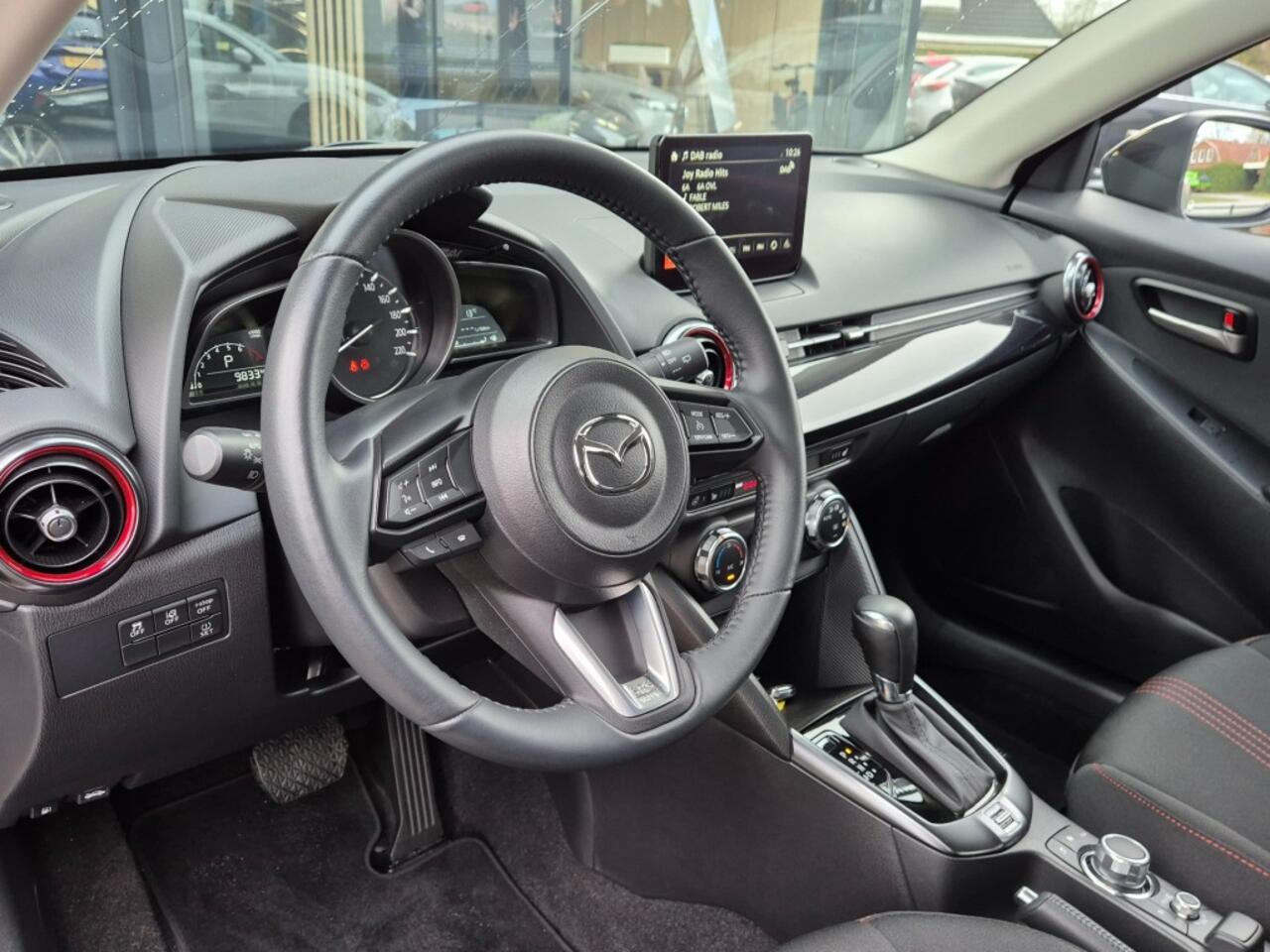 Mazda 2 E- SKYACTIV-G 1.5 90 6AT HOMURA M-HYBRID