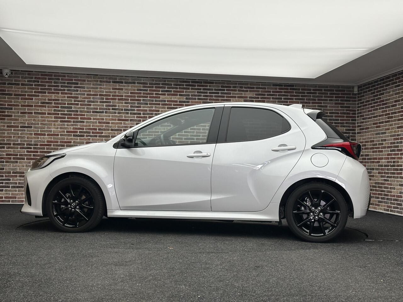Mazda 2 Hybrid 1.5 Homura Plus Panoramadak Headup Camera
