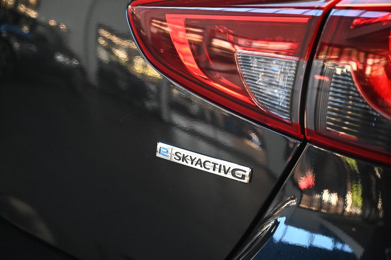 Mazda 2 e-SkyActiv-G 90 6MT Exclusive-Line met DA Pack *BTW auto* *Demo*