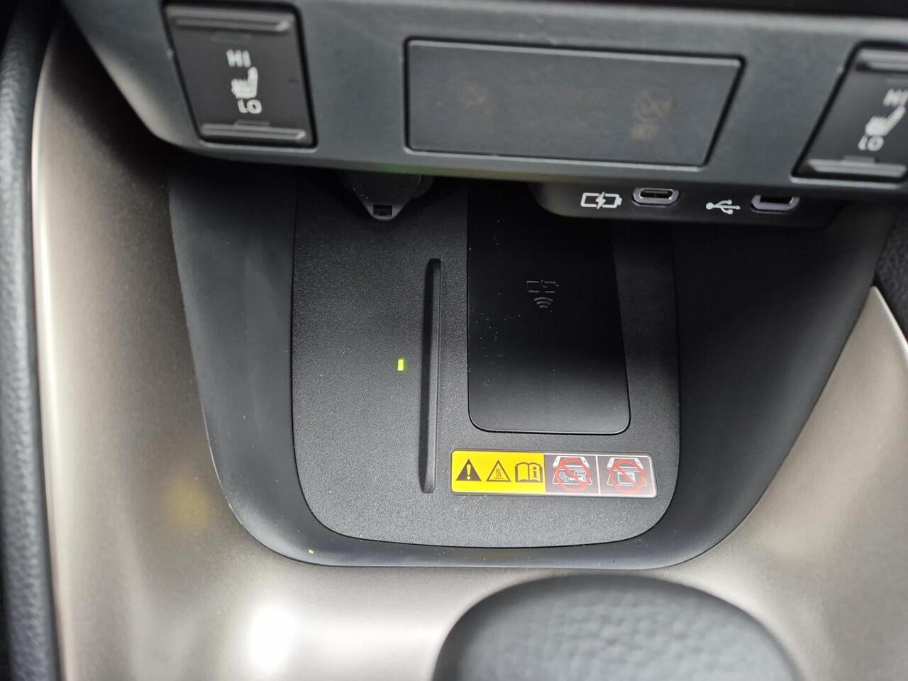 Mazda 2 Hybrid 1.5 Homura Plus | Achteruitrijcamera | Stoel/stuurverwarming | Apple Carplay/Android Auto | Climate control | Lichtmetalen velgen | Panorama dak |