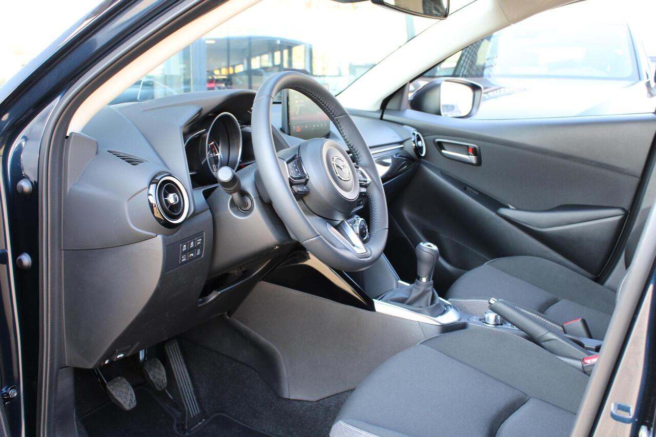 Mazda 2 1.5 e-SkyActiv-G 90 Exclusive-Line , Demovoordeel ¤2.740-, DA Pack, Navi, Apple Carplay, 360 Camera, PDC, Clima, Adap. Cruise, Stuur/Stoelverwarming