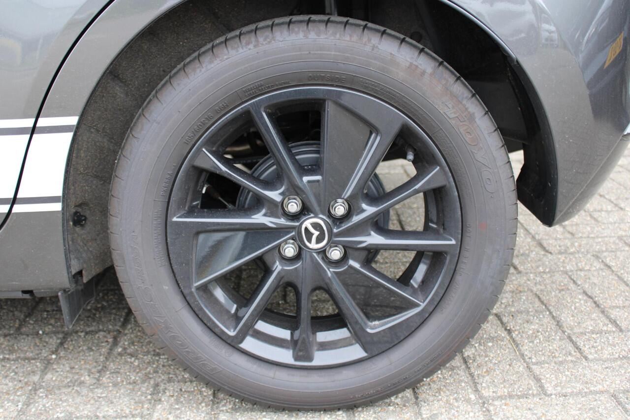 Mazda 2 1.5 e-SkyActiv-G 90 Homura , Demovoordeel ¤3.340 -, Apple Carplay, LMV 16 Inch, Camera, PDC, Clima, Cruise, Stuur/Stoelverwarming, BSM, LKA