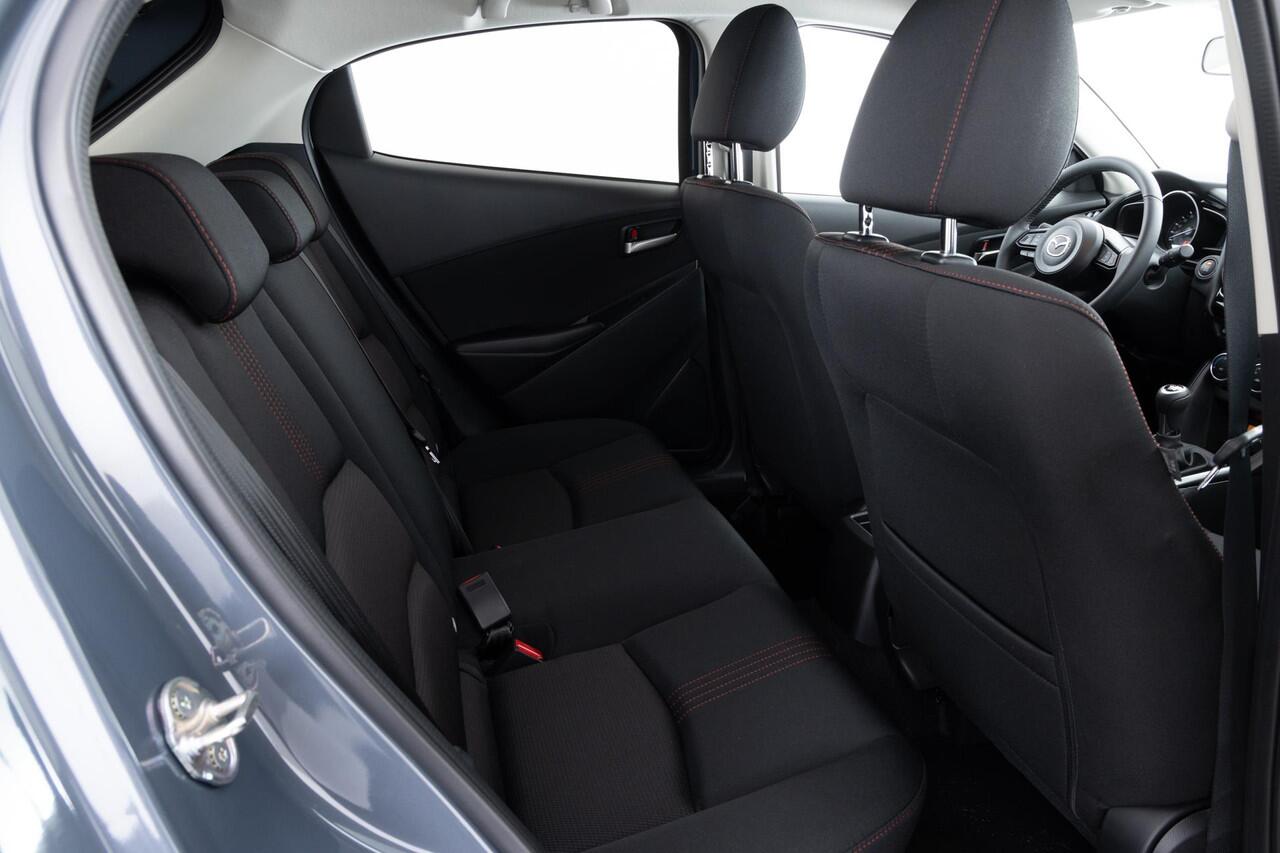 Mazda 2 1.5 e-SkyActiv-G 90 Homura | APPLE CARPLAY | DODEHOEK DETECTIE | 16 INCH LM | STOELVERWARMING | AIRCO AUTOMATISCH | DEMO | * 6 JAAR FABRIEKSGARANTIE |