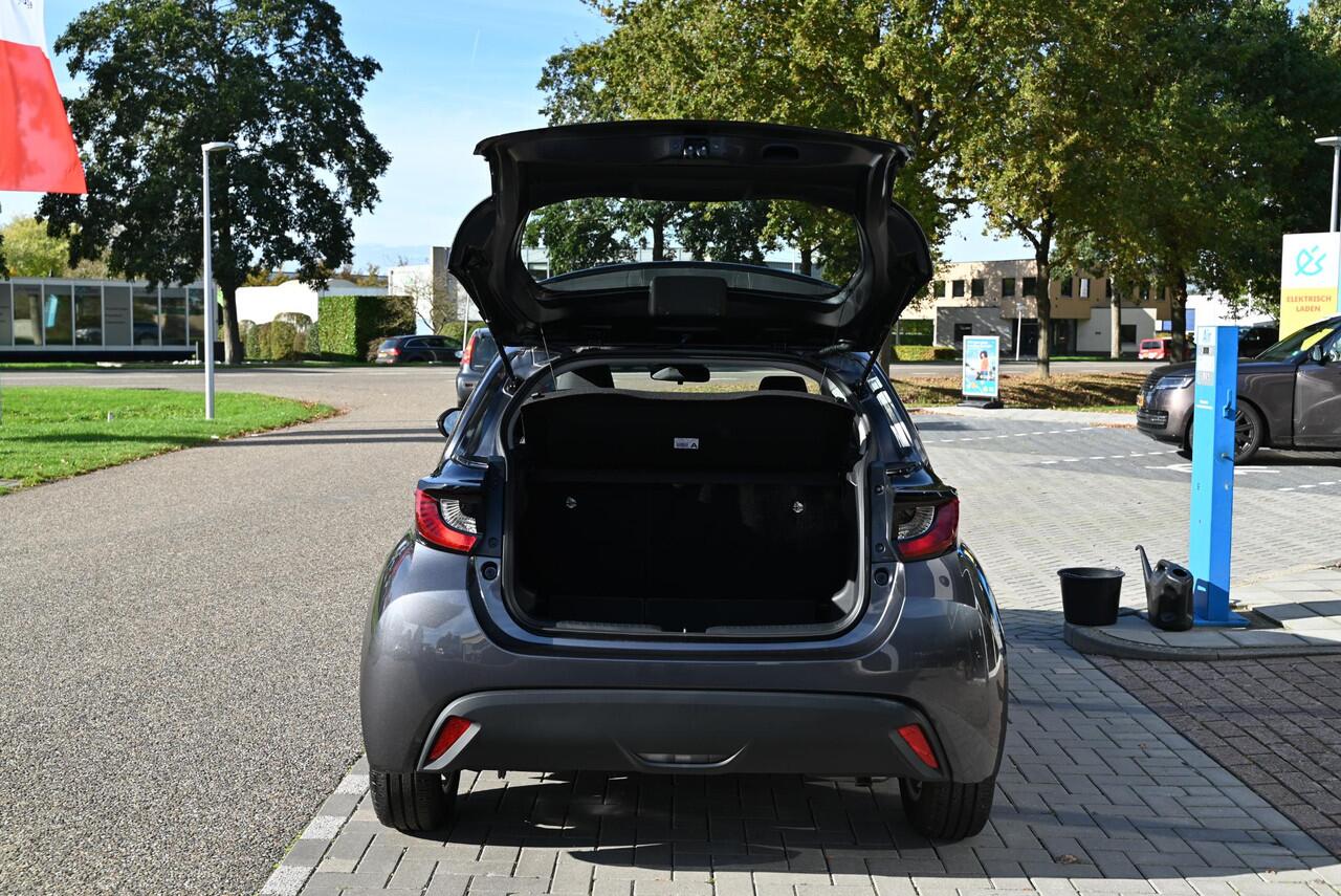 Mazda 2 Hybrid 1.5 Centre-line