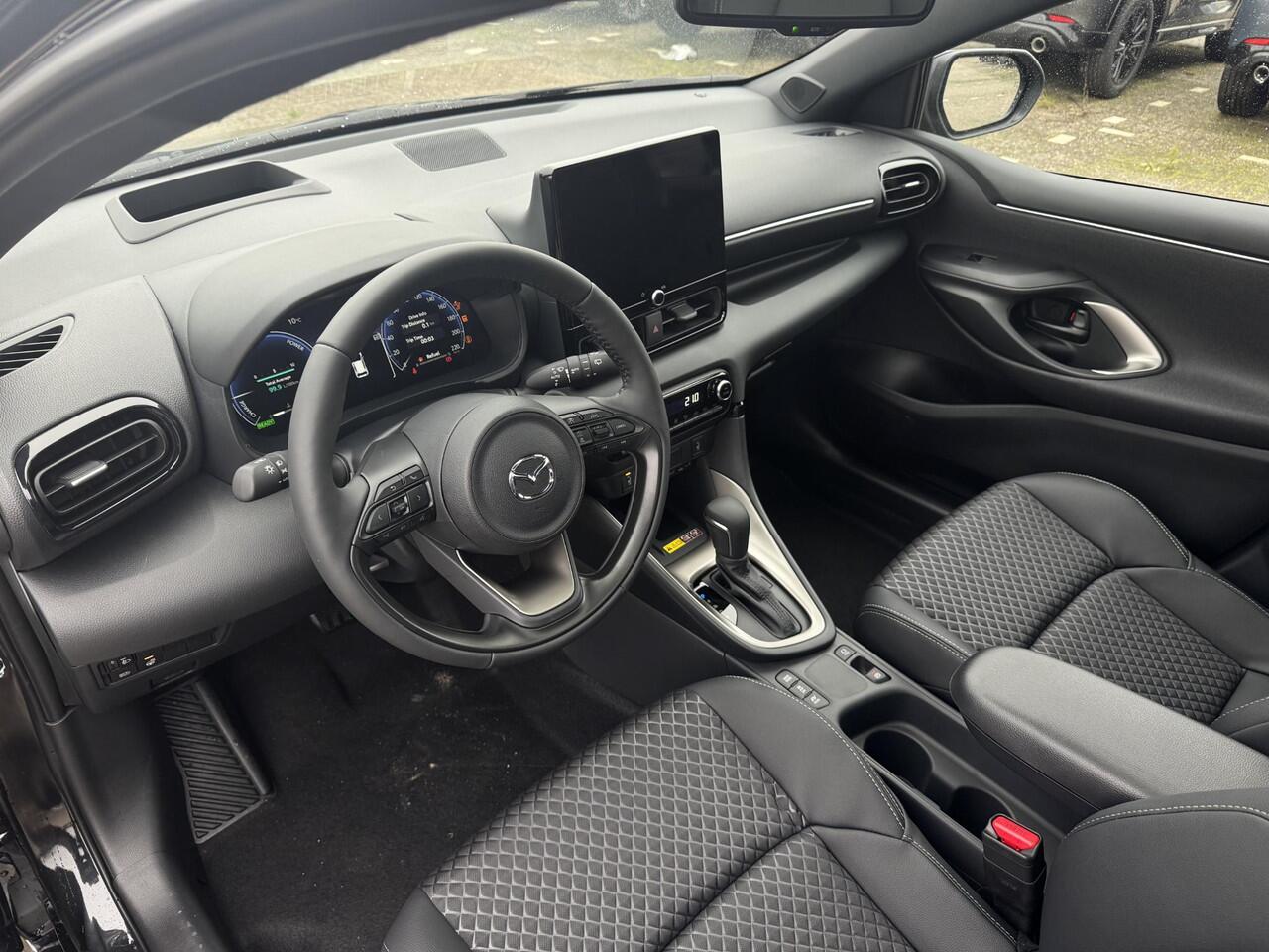Mazda 2 Hybrid 1.5 Homura Plus | Panoramadak | Achteruitrijcamera | Stoel/stuurverwarming | Apple Carplay/Android Auto | Climate control | Lichtmetalen velgen | Half leder |