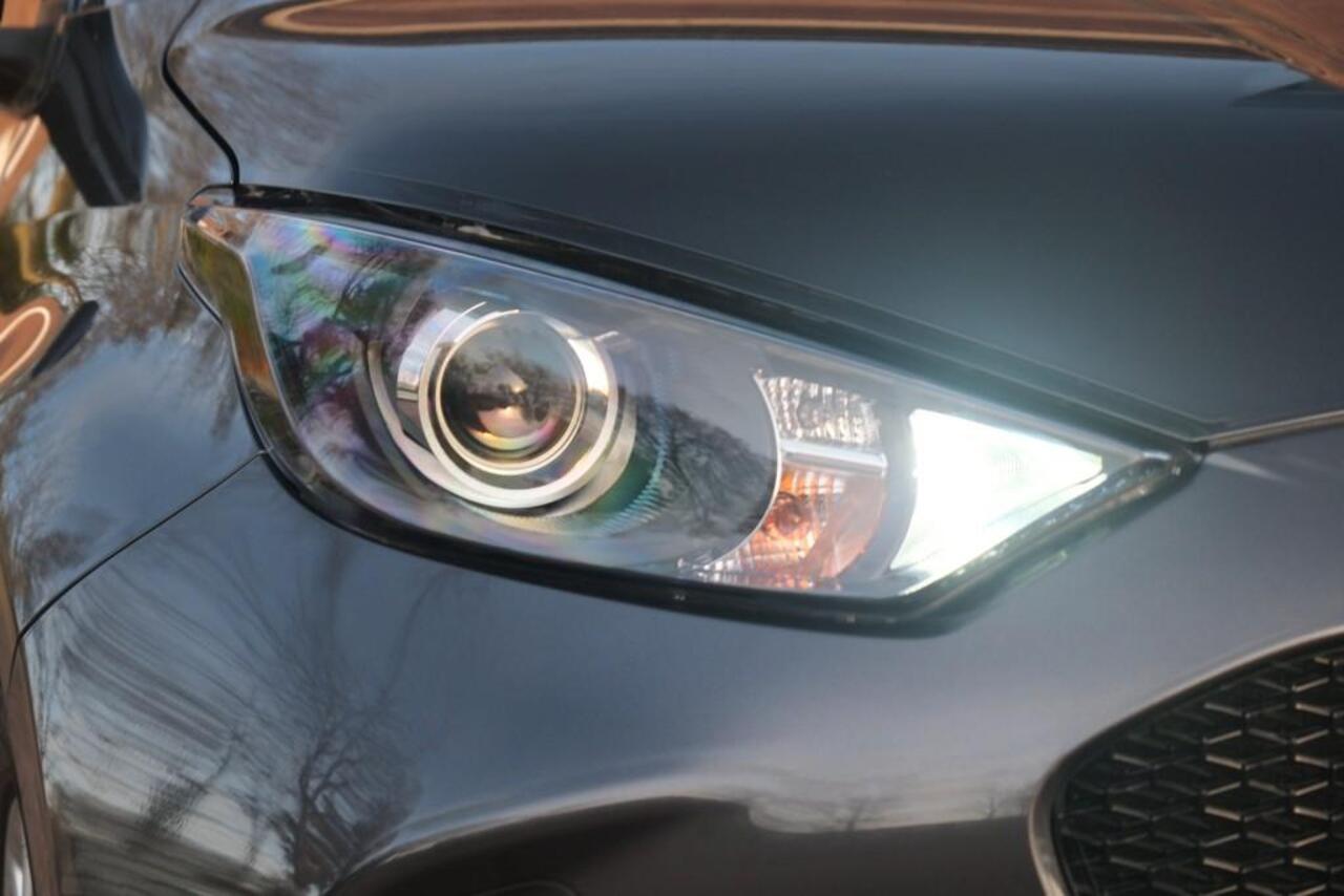 Mazda 2 Hybrid 1.5 116pk CVT Centre-line | App Connect | Climate | Adaptive Cruise | Camera | Stoelverwarming