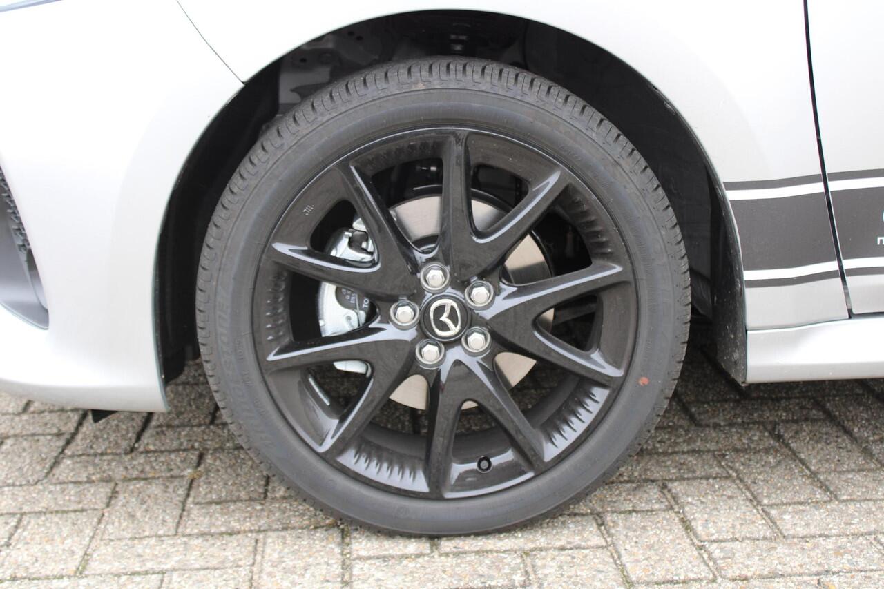 Mazda 2 Hybrid 1.5 Homura , Demovoordeel ¤ 5.040,-, Automaat, Apple Carplay, Clima, Adap.Cruise, LMV 17 Inch, Camera, PDC, Stuur/Stoelverwarming