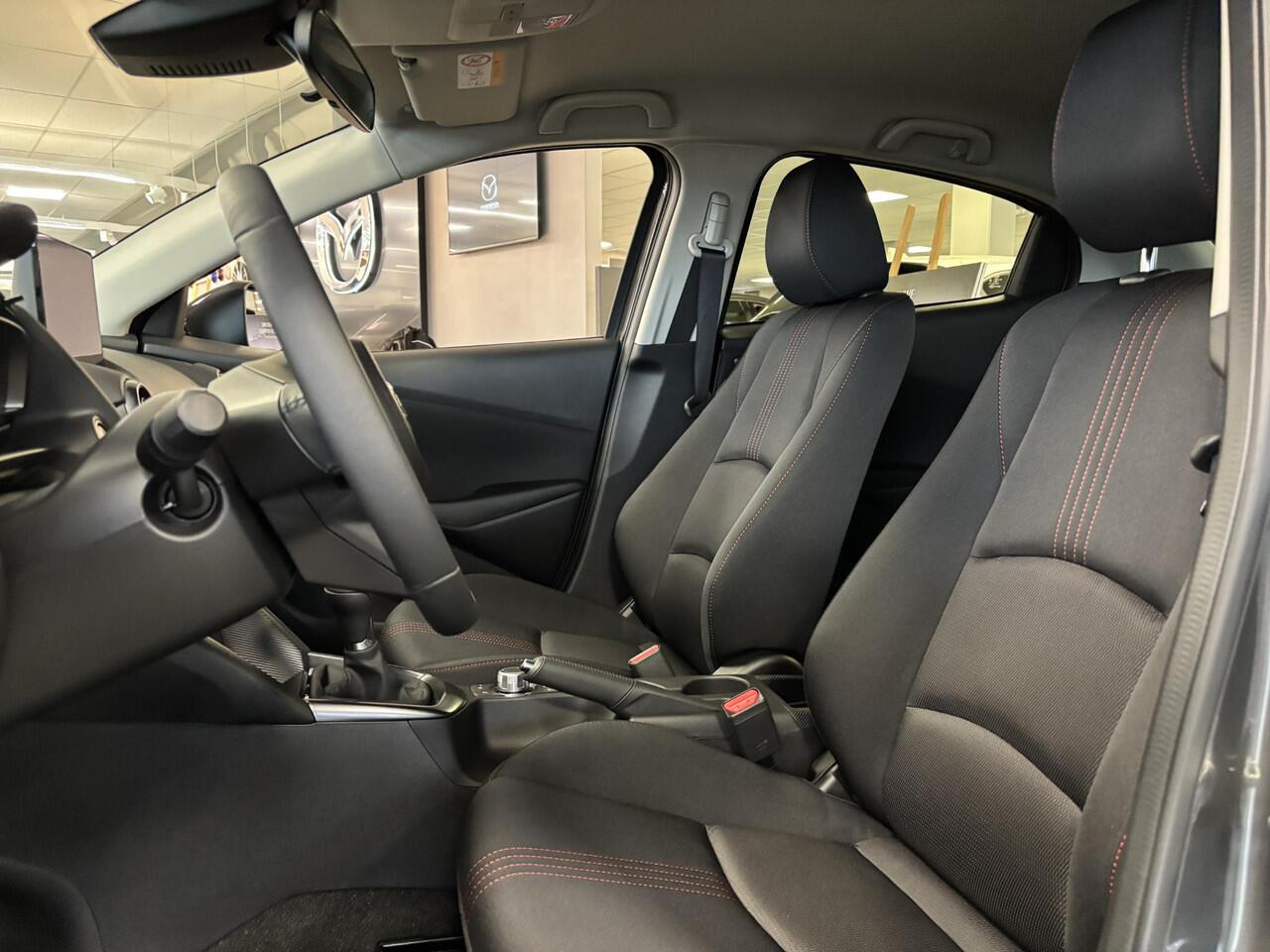 Mazda 2 1.5 e-SkyActiv-G 90 Homura , Voorraadvoordeel ¤ 1.350-, Apple Carplay, LMV 16 Inch, Camera, PDC, Clima, Cruise, Stuur/Stoelverwarming, BSM,