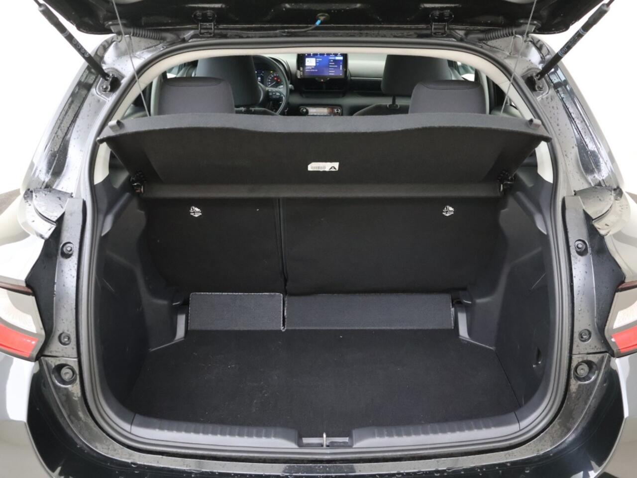 Mazda 2 Hybrid 1.5 Centre-line 116PK Camera Winterpack Carplay