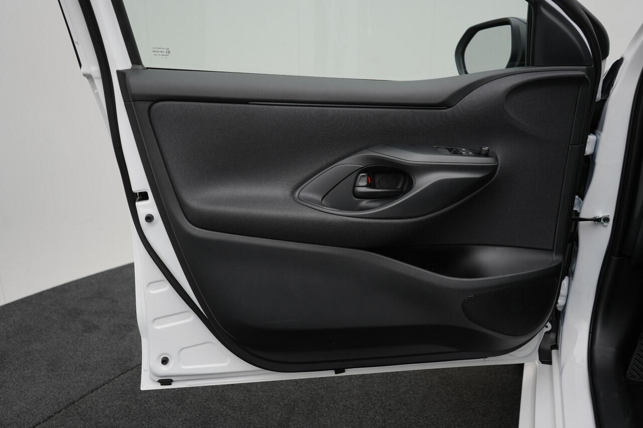 Mazda 2 Hybrid 1.5 Prime-Line automaat met 17 inch lichtmetalen velgen | demo voordeel