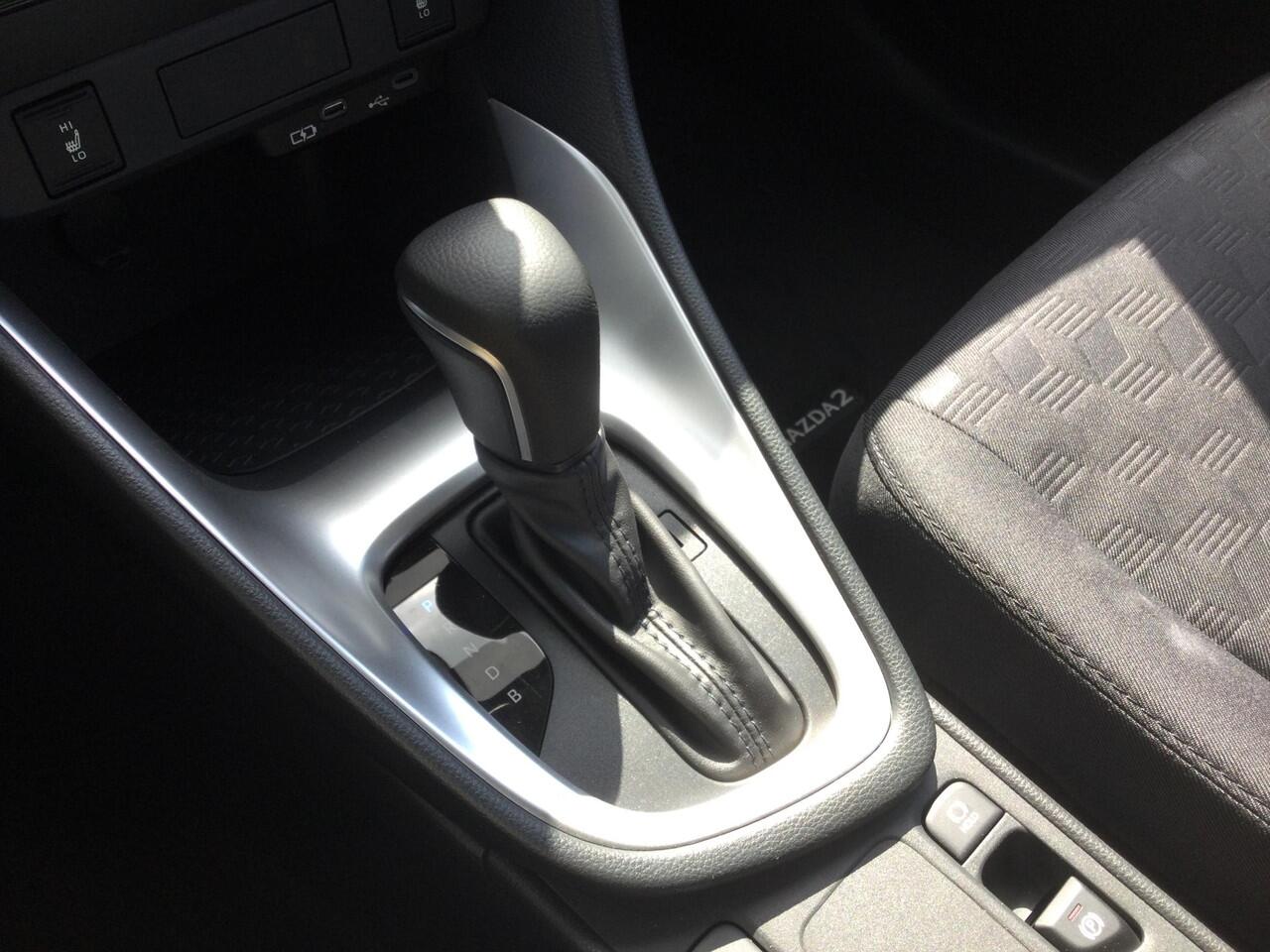 Mazda 2 Hybrid 1.5 Centre-line | Camera | Applecarplay | Stoelverwarming |