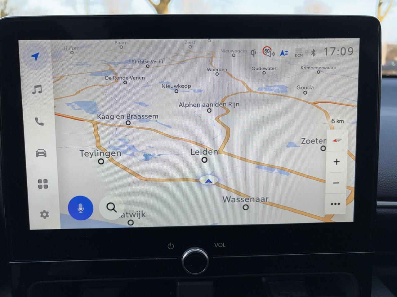 Mazda 2 Hybrid 1.5 Homura Plus NL-Auto, Navigatie, Apple Carplay /Android auto, 17 inch LM Black, Cruise Controle Ad., Panorama dak, A.Rij-Camera, Keyless Entry/Start, Draadloos tel. laden