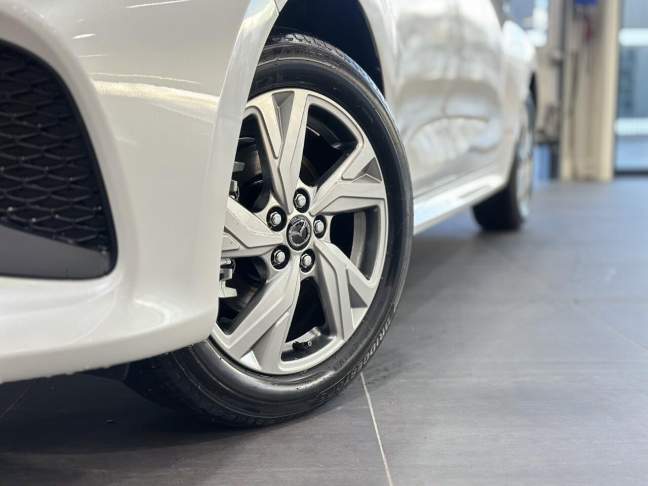 Mazda 2 Hybrid 1.5 Exclusive-line