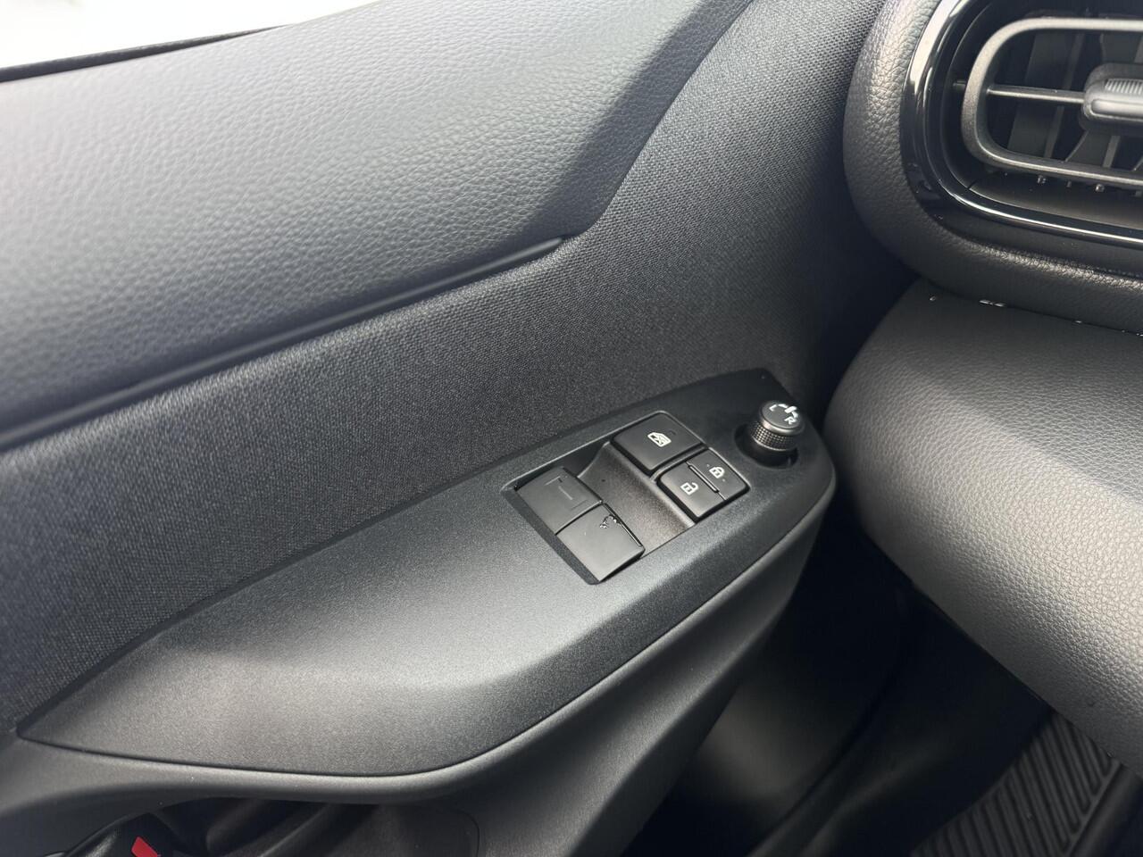 Mazda 2 Hybrid 1.5 Prime-line | Private lease vanaf ¤359,- | Climate control | Achteruitrijcamera | Adaptieve cruise control |