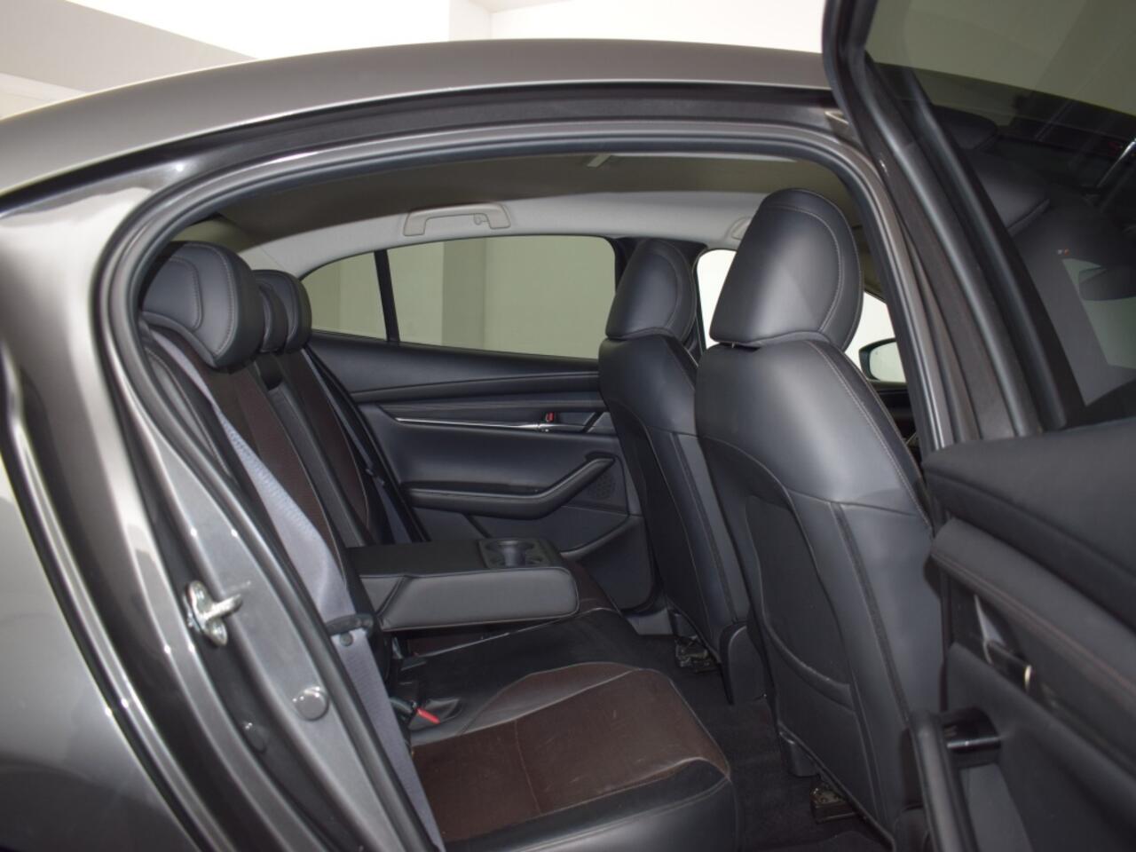 Mazda 3 2.0 SA-X Comfort | Automaat o Leder o Bose o Keyless o 18 inch