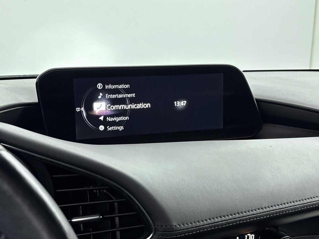 Mazda 3 2.0 e-SkyActiv-G M Hybrid Luxury 122PK | Navigatie | BOSE Audio | Climate Control | Elektrische Stoel | LED Verlichting | Apple CarPlay & Android Auto