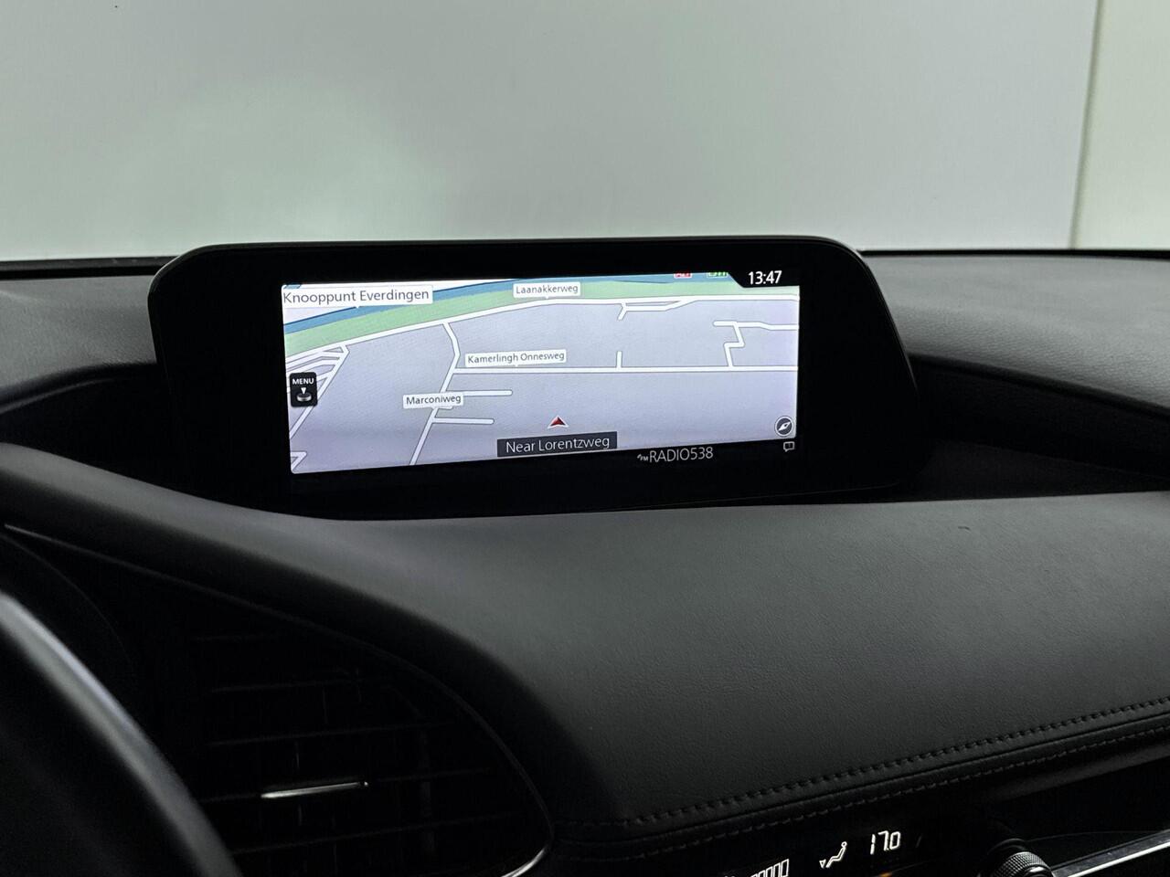 Mazda 3 2.0 e-SkyActiv-G M Hybrid Luxury 122PK | Navigatie | BOSE Audio | Climate Control | Elektrische Stoel | LED Verlichting | Apple CarPlay & Android Auto