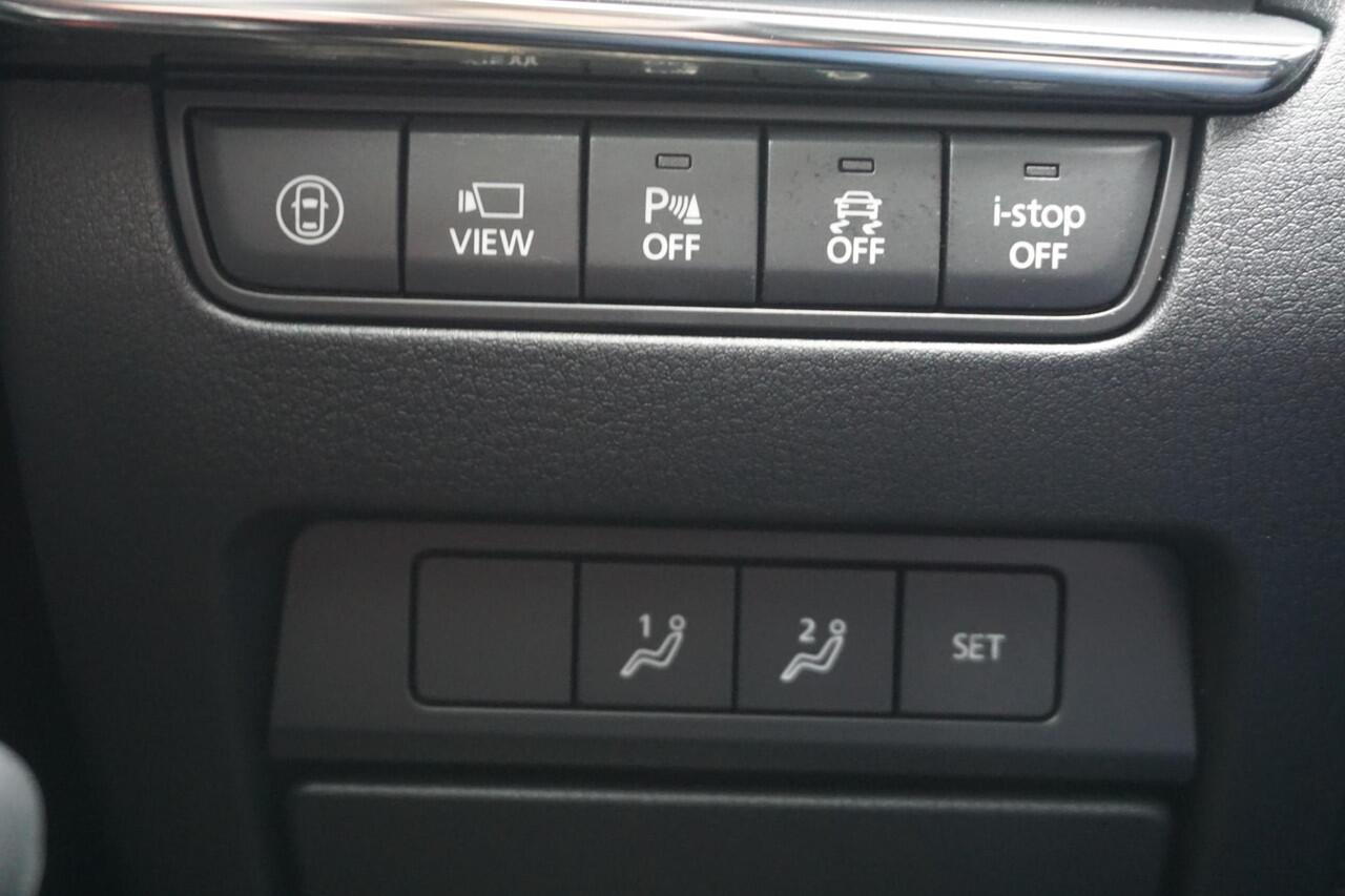 Mazda 3 2.0 e-SkyActiv-X M Hybrid 180PK Luxury/Leer/18Inch /Bose/Head-Up/Trekhaak.