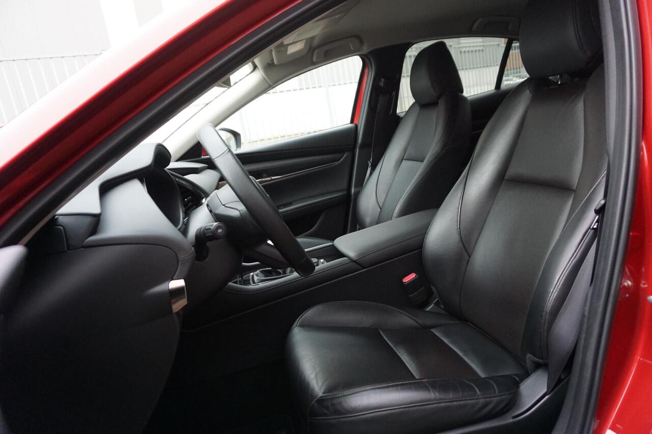 Mazda 3 2.0 e-SkyActiv-X M Hybrid 180PK Luxury/Leer/18Inch /Bose/Head-Up/Trekhaak.