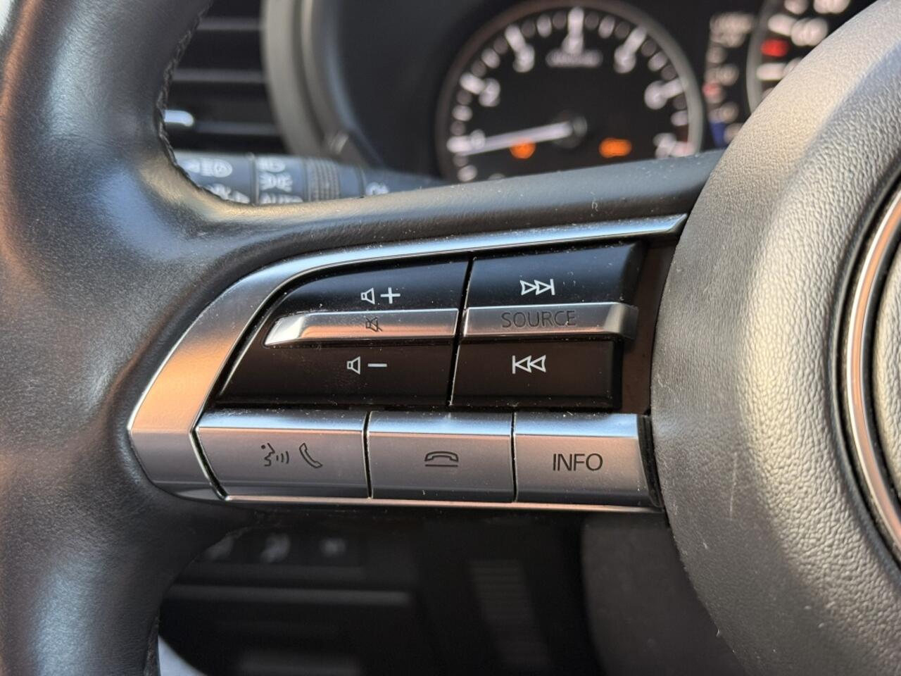 Mazda 3 2.0 SA-X 180PK Luxury i-Activ | Bose | Leer | 360 camera