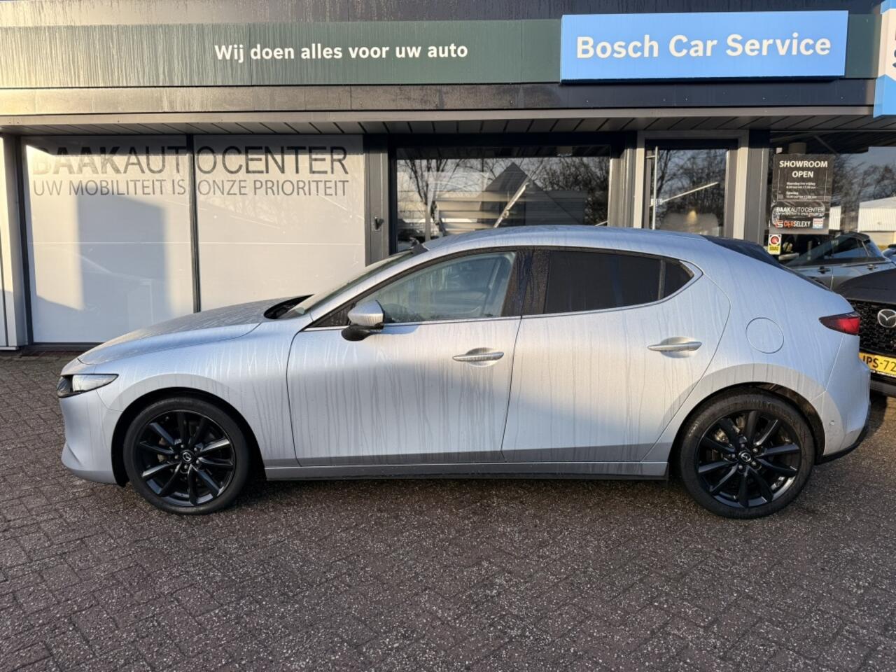 Mazda 3 2.0 SA-X 180PK Luxury i-Activ | Bose | Leer | 360 camera