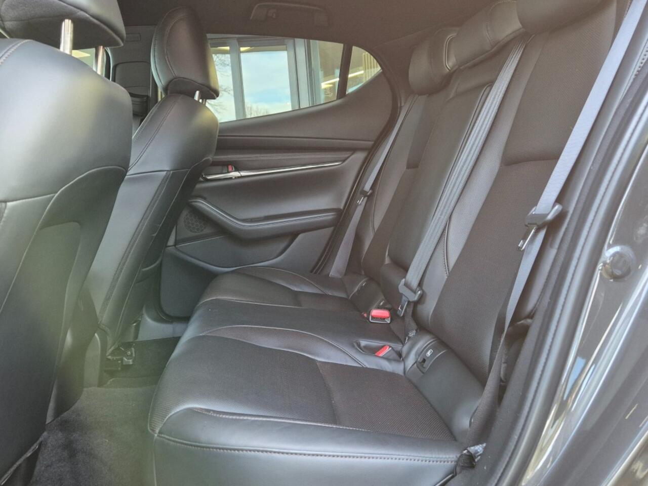 Mazda 3 SKYACTIV-X 2.0 180 6MT LUXURY / Carplay / Trekhaak