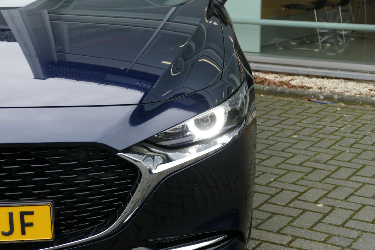 Mazda 3 2.0 e-SkyActiv-X M Hybrid 180 Luxury | I-ACTIV Pakket | Trekhaak | Wit leer pakket | Rijklaarprijs |