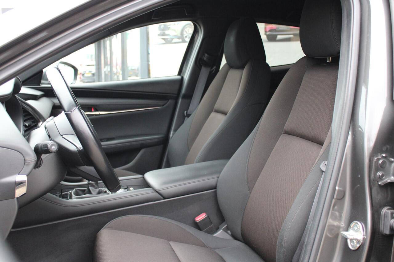 Mazda 3 HB 2.0 e-SkyActiv-G 150 M Hybrid Sportive , Adap Cruise, Clima, HUD, PDC, Stoelverwarming, Stuurverwarming, Camera, Navi, Apple Carplay