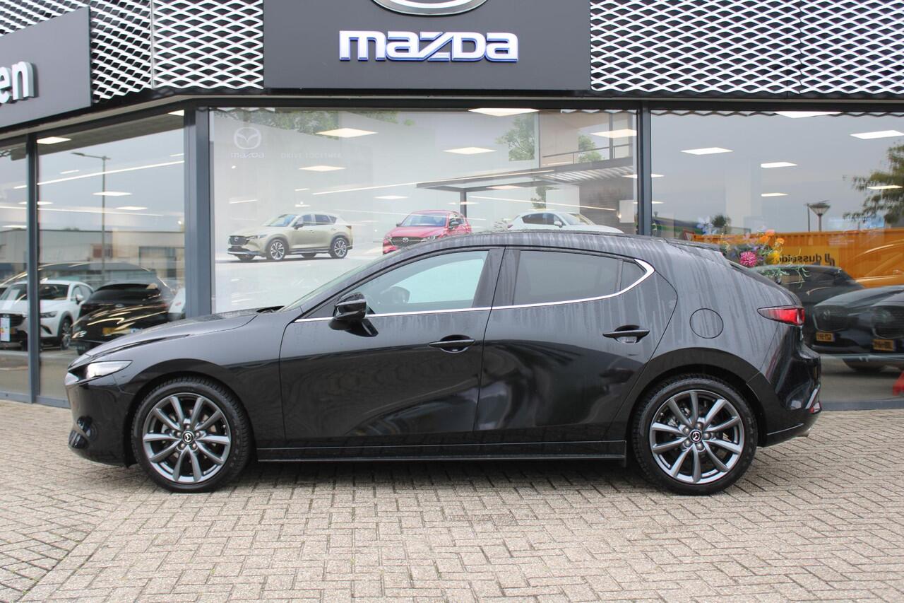 Mazda 3 2.0 e-SkyActiv-G M Hybrid 150 Sportive , Automaat, Leder, Camera, All Season, LMV 18 Inch, Stuur/Stoel Verwarming, Apple Carplay, Android Auto, Clima, Bose, Adap.Cruise, PDC, HUD, Bluetooth