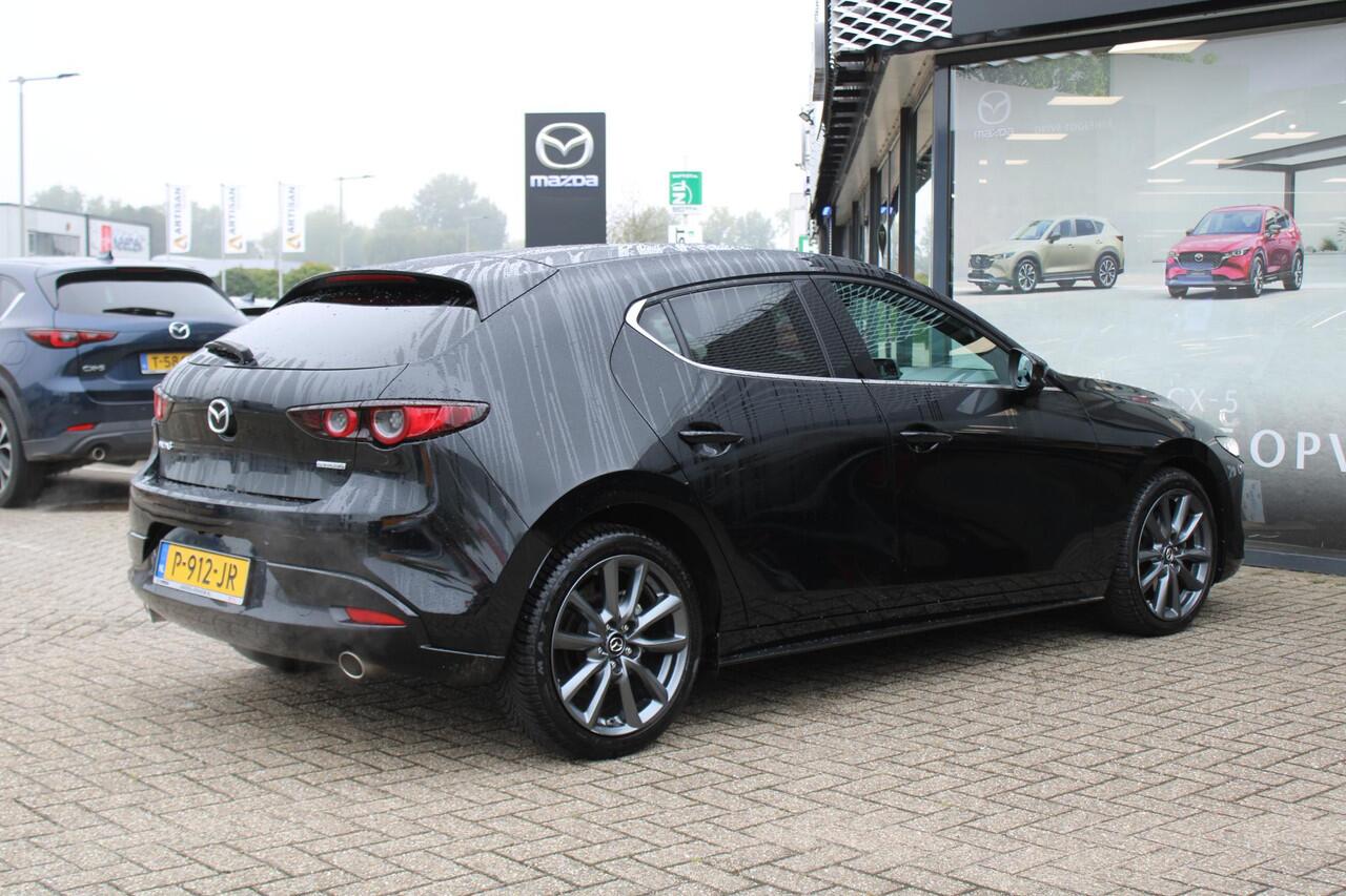 Mazda 3 HB 2.0 e-SkyActiv-G 150 M Hybrid Sportive , Automaat, Leder, Camera, All Season, LMV 18 Inch, Stuur/Stoel Verwarming, Apple Carplay, Android Auto, Clima, Bose, Adap.Cruise, PDC, HUD, Bluetooth
