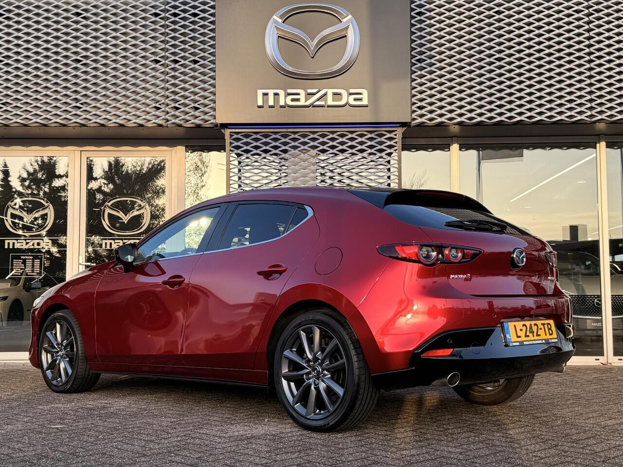 Mazda 3 2.0 e-SkyActiv-G M Hybrid 150 Sportive | CARPLAY | HEAUD UP DISPLAY | ADAPTIEVE CRUISE CONTROL |