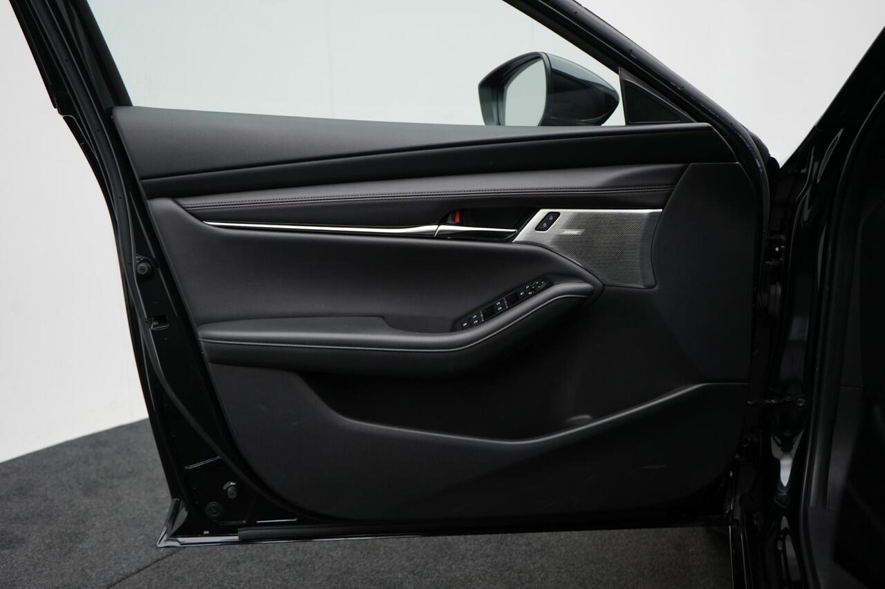 Mazda 3 2.0 e-SkyActiv-X Luxury i-Activesense automaat : dealer onderhouden