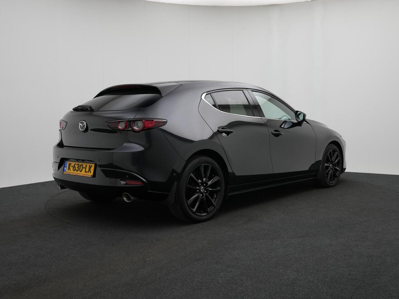 Mazda 3 2.0 e-SkyActiv-X Luxury i-Activesense automaat : dealer onderhouden