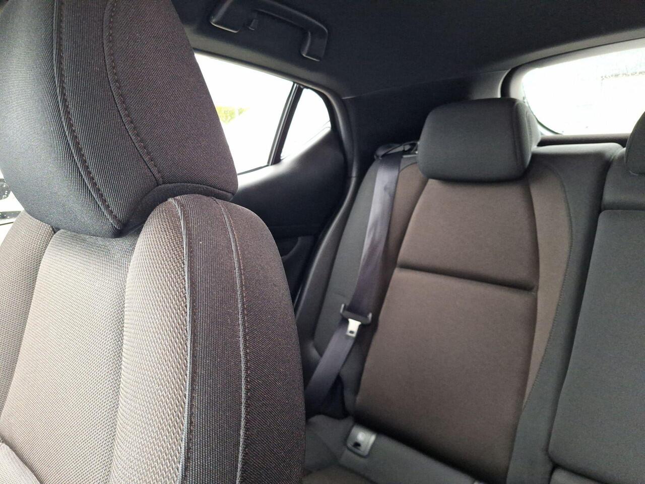 Mazda 3 2.0 e-SkyActiv-G M Hybrid 150 PK Sportive | NL-Auto | Navigatie | Camera | Climate Controle | Adaptieve Cruise Control | Stuurwiel en Stoel Verwarming | LM-velgen