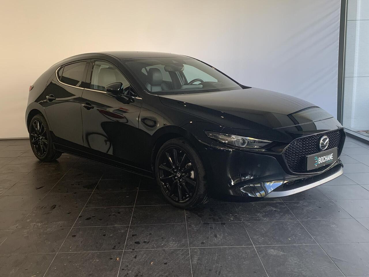 Mazda 3 2.0 e-SkyActiv-X M Hybrid 186 Luxury | AUTOMAAT | NAVIGATIE | ADAPTIVE CRUISECONTROL | ACHTERUITRIJCAMERA | PARKEERSENSOREN VOOR-/ACHTER | STOEL-/STUURVERWARMING | VOL LEDER