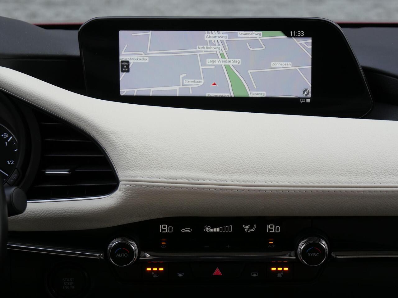 Mazda 3 2.0 150PK SPORTIVE/ LEER/ BOSE/ 18INCH/ NL-AUTO VAN 1STE EIGENAAR