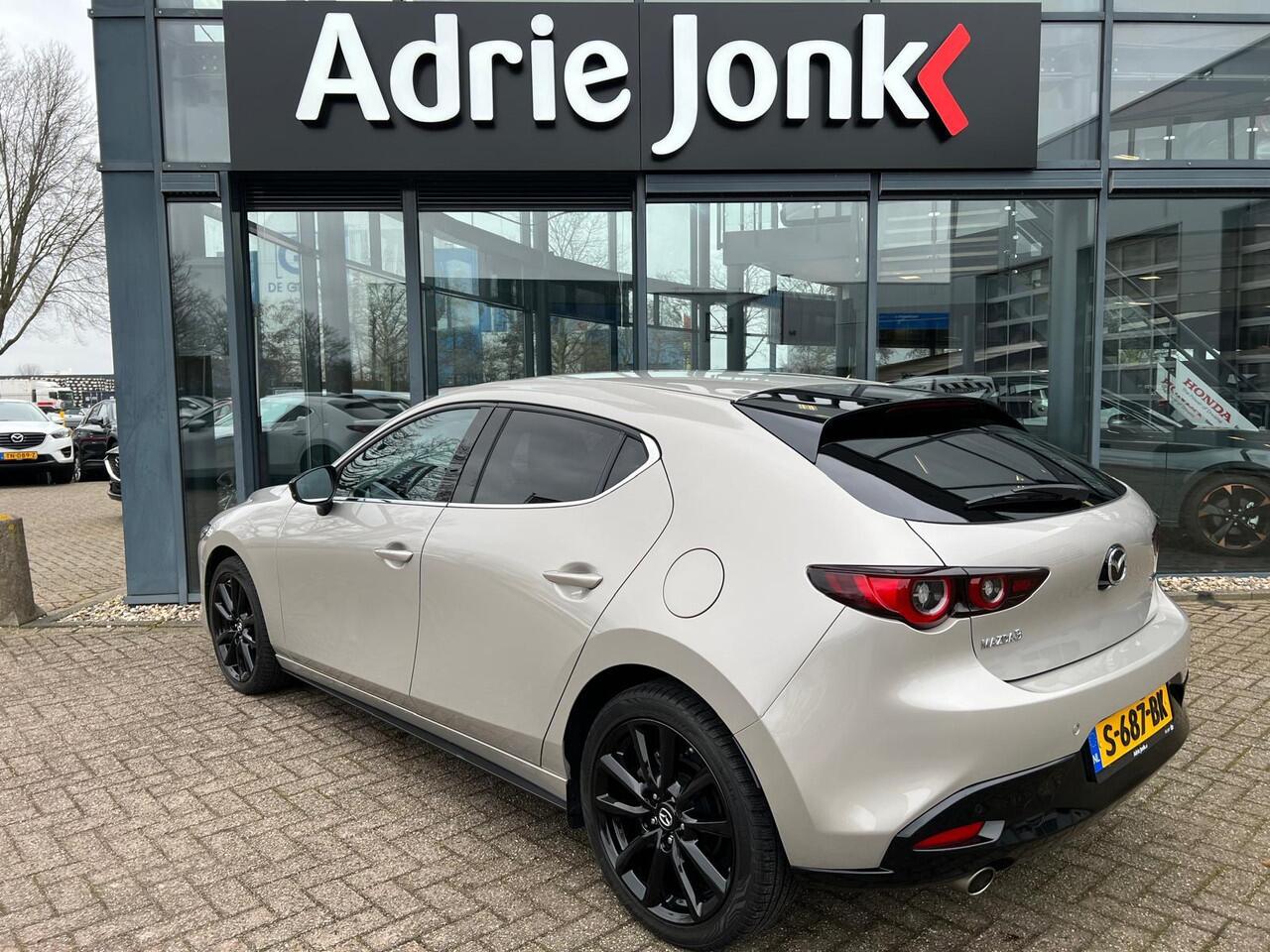Mazda 3 2.0 e-SkyActiv-G M Hybrid 150 Homura | NED. AUTO | CRUISE CONTROL ADAPTIEF | CLIMATE CONTROL | APPLE CARPLAY | ANDROID AUTO | STOELVERWARMING