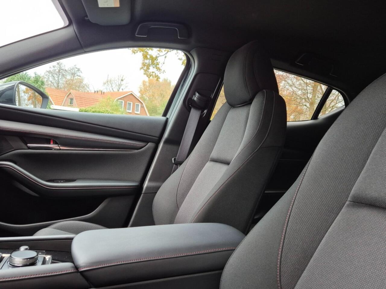 Mazda 3 E- SKYACTIV- G 2.0 150 6MT M-HYBRID HOMURA