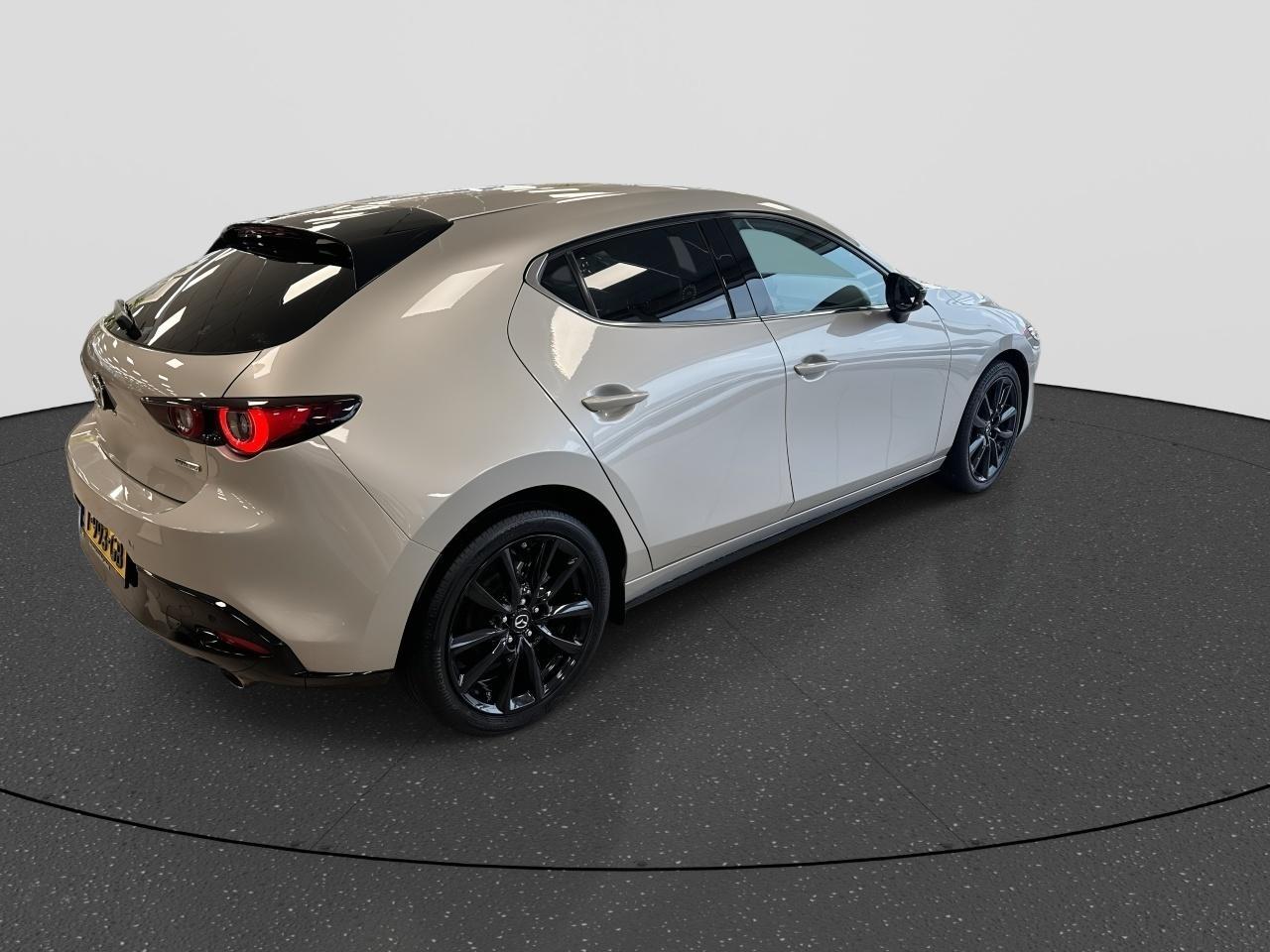 Mazda 3 2.0 e-SkyActiv-G M Hybrid 150 PK Homura | NL-Auto | Rijklaar | Apple Carplay | Stoelverwarming | Camera