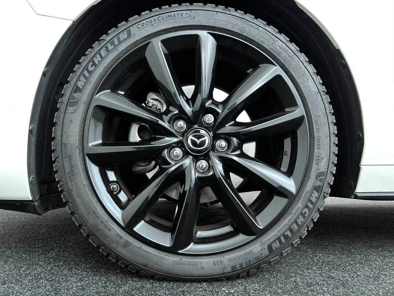 Mazda 3 2.0 e-SkyActiv-X M Hybrid 186 Luxury Automaat | Rijklaar | 1e eigenaar | Lederen Bekleding | Apple Carplay/Android Auto | Bose Soundsystem |