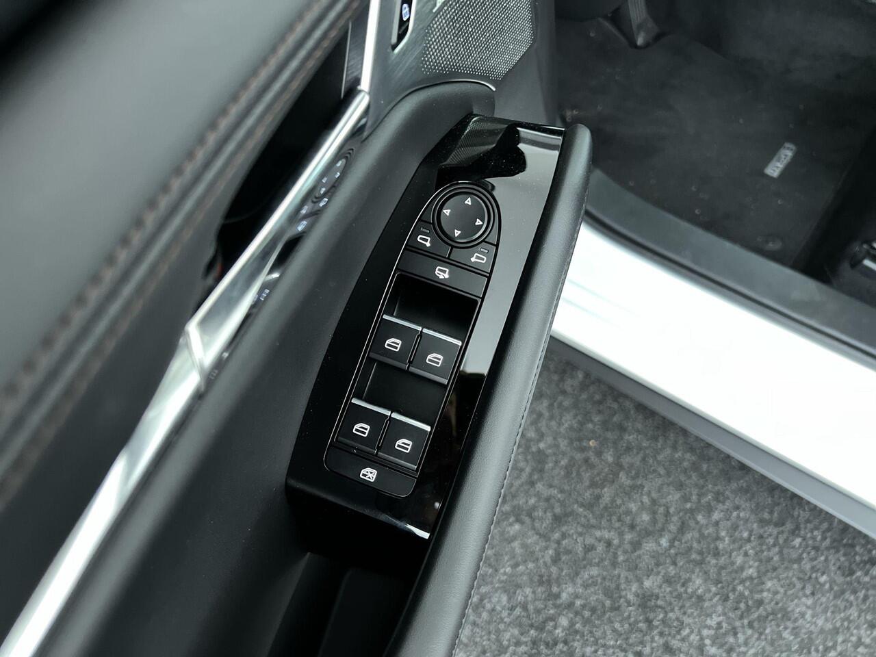 Mazda 3 2.0 e-SkyActiv-X M Hybrid 186 Luxury Automaat | Rijklaar | 1e eigenaar | Lederen Bekleding | Apple Carplay/Android Auto | Bose Soundsystem |