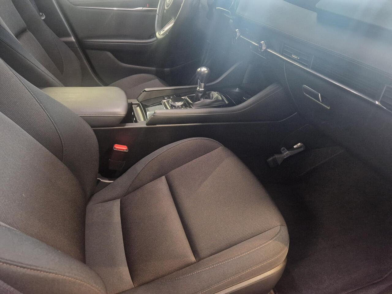 Mazda 3 2.0 e-SkyActiv-X M Hybrid 186 Exclusive-line HB Mazda 3 2.0 e-SkyActiv-X M Hybrid 186 Exclusive-line