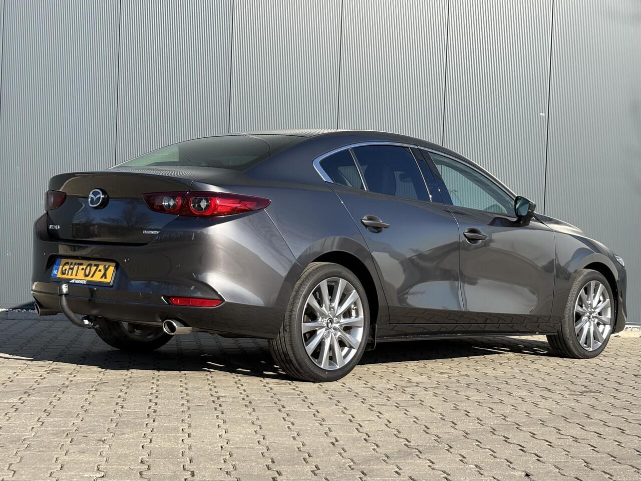 Mazda 3 2.0 e-SkyActiv-G M Hybrid 150 Exclusive-line / Trekhaak (1300 kg) / Stoel-stuurverwarming / Lederen bekleding / Apple carplay/Android auto /