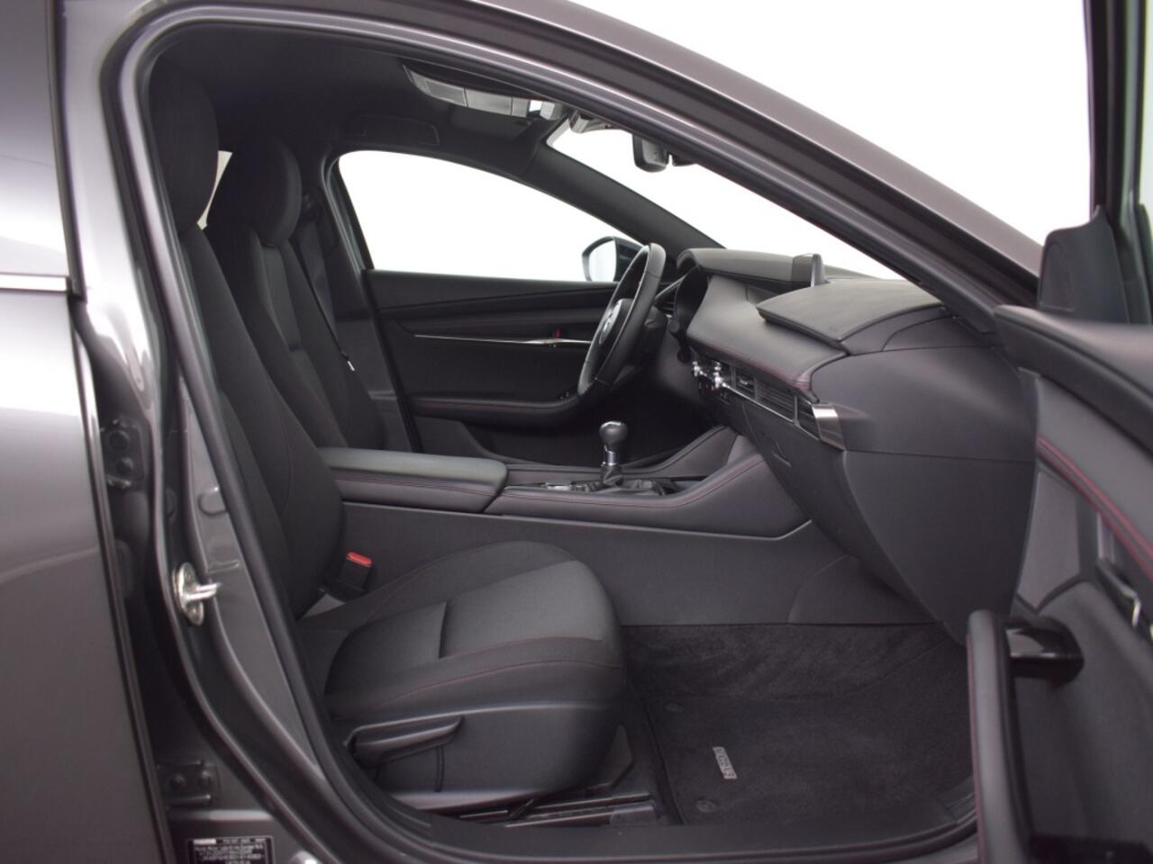 Mazda 3 2.0 HOMURA CAMERA KEY LESS LMV 18" APPLE CARPLAY