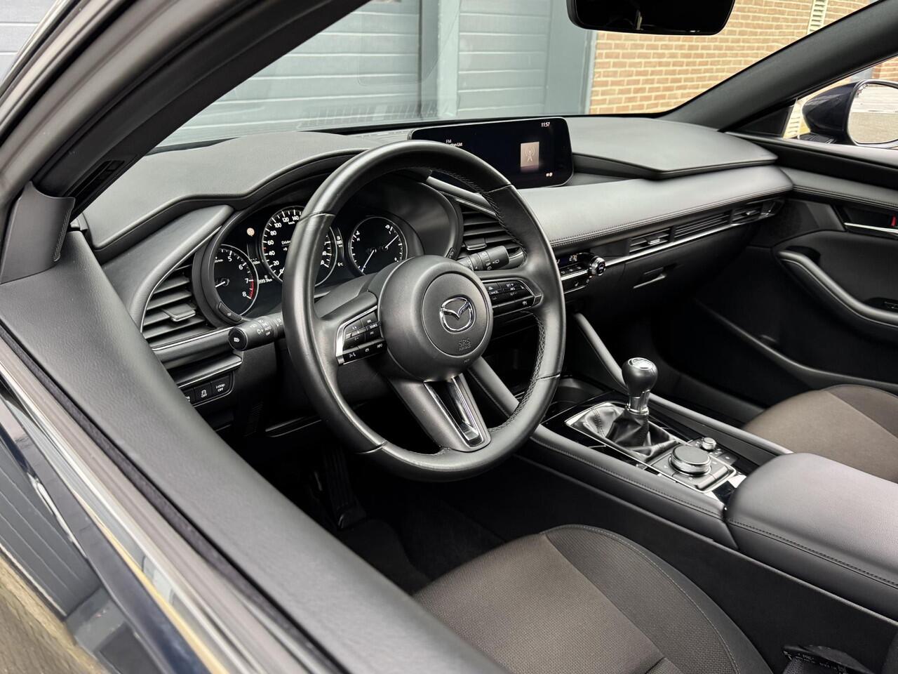 Mazda 3 2.0 E-SKYACTIV-X M HYBRID 186 HOMURA I P-CAMERA I ADAPTIVE CRUISE CONTROL I NAVIGATIE I CLIMATE CONTROL I APPLE CARPLAY